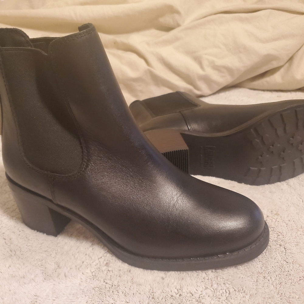 Cougar waterproof boot NEW SZ 8